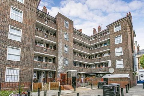 3 bedroom flat to rent, Pott Street, London