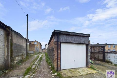 2 bedroom end of terrace house for sale, Ordnance Street, Chatham