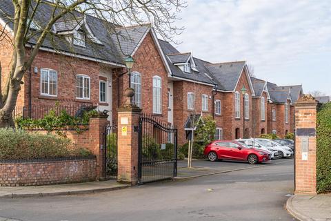 3 bedroom terraced house for sale, Hartley Hall Gardens, Whalley Range