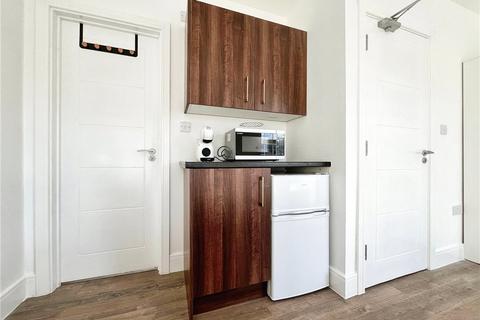 1 bedroom end of terrace house to rent, Kestrel Avenue, Staines-upon-Thames, Surrey, TW18