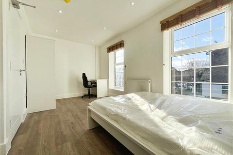 1 bedroom end of terrace house to rent, Kestrel Avenue, Staines-upon-Thames, Surrey, TW18