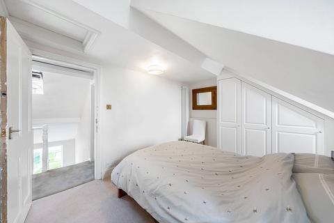 2 bedroom flat to rent, Battersea Park Road, Battersea, London, SW8