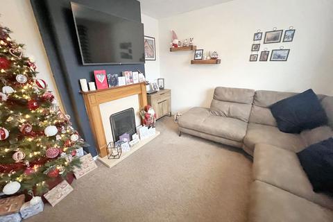 3 bedroom semi-detached house for sale, Elizabeth Drive, Forest Hall, Newcastle upon Tyne, Tyne and Wear, NE12 9QP