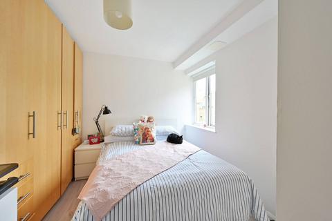 1 bedroom flat to rent, Frogmore, Wandsworth Town, London, SW18