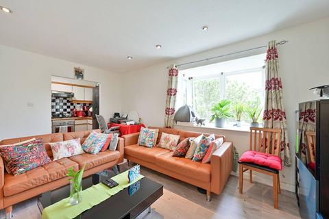 1 bedroom flat to rent, Frogmore, Wandsworth Town, London, SW18