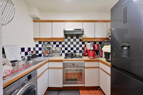 1 bedroom flat to rent, Frogmore, Wandsworth Town, London, SW18