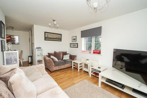 2 bedroom flat for sale, Lake Street, Leighton Buzzard