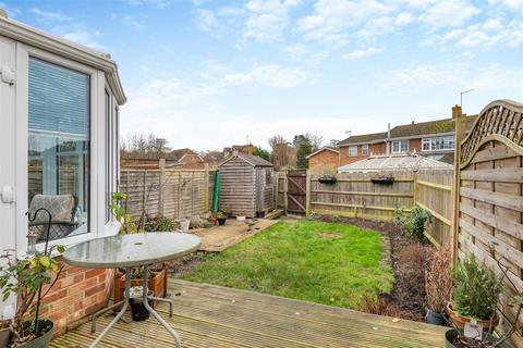 16 Downs Road, Yalding, Maidstone, ME18 6JE