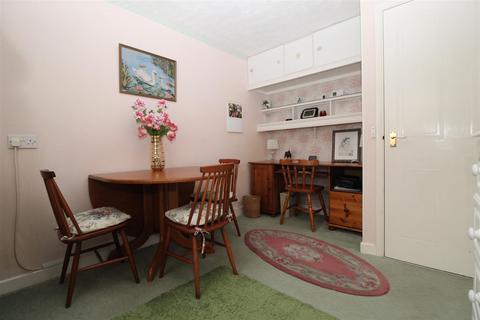 2 bedroom retirement property for sale, Seapoint Road, Broadstairs