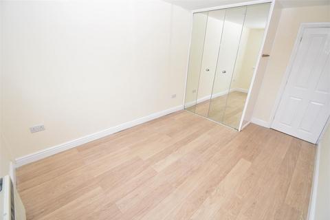 1 bedroom apartment for sale, Garfield Court, Handcross Road, Luton