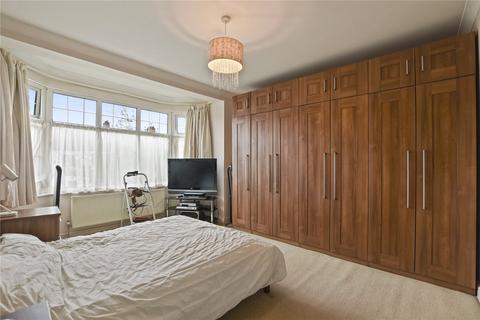 4 bedroom terraced house to rent, Langley Crescent, Wanstead, London, E11