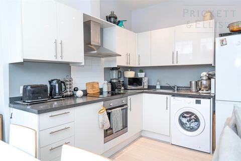 2 bedroom apartment for sale, Alexandra Park Road, London, N10