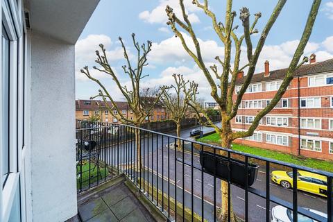 3 bedroom maisonette to rent, Balaclava Road Bermondsey SE1