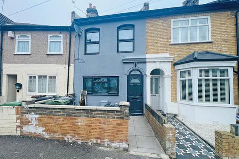 5 bedroom terraced house to rent, Lindley Road, London, E10