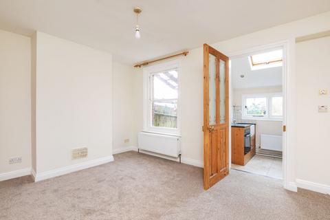 2 bedroom terraced house to rent, Greenhill Avenue, Winchester, SO22