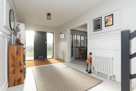 4 Bromstone Road, Broadstairs, CT10 2HA