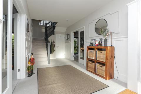 4 Bromstone Road, Broadstairs, CT10 2HA