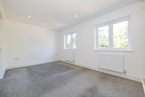 4 bedroom semi-detached house for sale, London Road, Sittingbourne, ME10