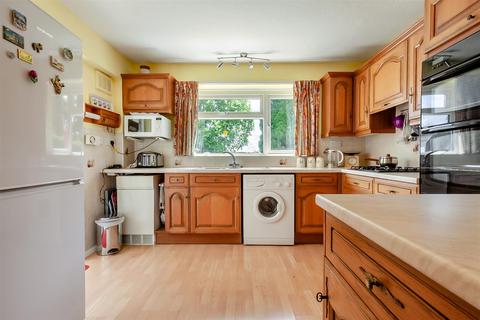 4 bedroom house for sale, Holtye Road, East Grinstead