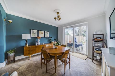 83 South Park Crescent, London, SE6 1JL