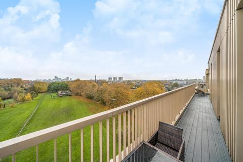 2 bedroom flat for sale, Adenmore Road, Catford