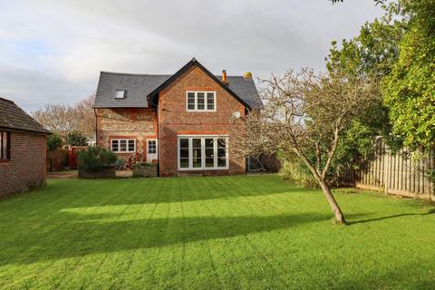 4 bedroom detached house for sale, Green Lane, Hayling Island