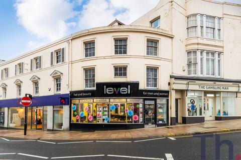 Property for sale, 4 St. Thomas Square, Ryde PO33