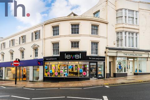 Retail property (high street) for sale, 4 St. Thomas Square, Ryde PO33