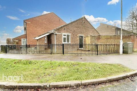 2 bedroom bungalow for sale, Spoondell, DUNSTABLE