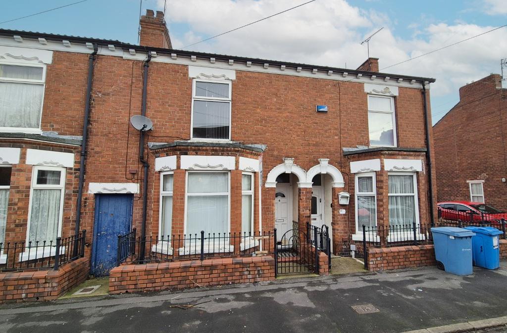 2 Bedroom House   mid terrace for Sale by Auction