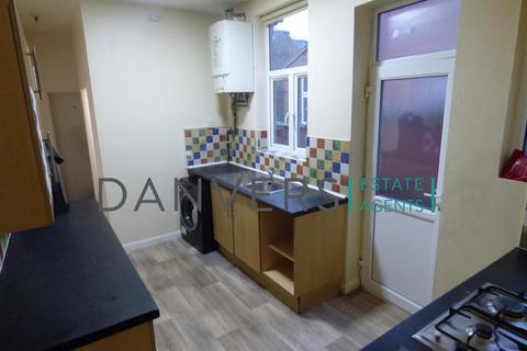 5 bedroom terraced house to rent, Norman Street, Leicester LE3