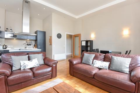 3 bedroom apartment to rent, Scott Avenue Putney SW15