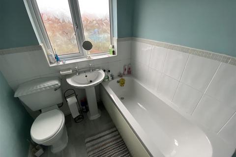 11 Lysdon Avenue, New Hartley, Whitley Bay, NE25 0RX