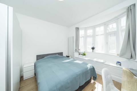 4 bedroom house for sale, Donnybrook Road, London SW16