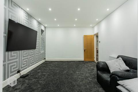 27 Lancaster Road, Salford, M6 8AQ