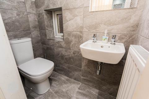 27 Lancaster Road, Salford, M6 8AQ