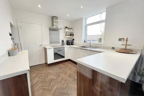 3 bedroom semi-detached house for sale, Tenbury Crescent, Benton, Newcastle upon Tyne, Tyne and Wear, NE12 8BY