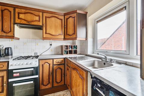 4 Denly Way, Lightwater, GU18 5UE