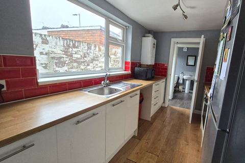 2 bedroom terraced house for sale, 118 Thoresby Street, HU5