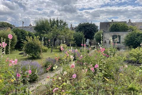 4 bedroom semi-detached house for sale, Camp Gardens, Stow-on-the-Wold