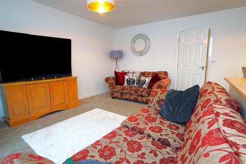 2 bedroom penthouse for sale, Crag View, Bradford