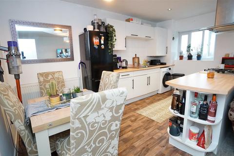 53 Crag View, Bradford, BD10 9HB