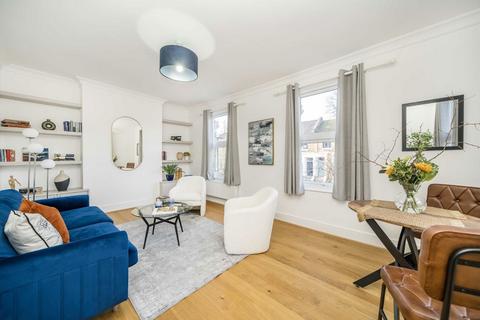 2 bedroom flat for sale, Leconfield Road, London N5