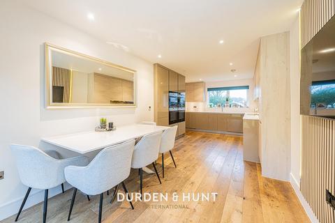 undefined, Park View, Chigwell, IG7