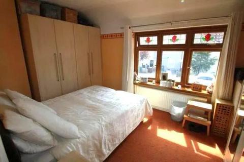31 Reede Road, Dagenham, RM10 8DP
