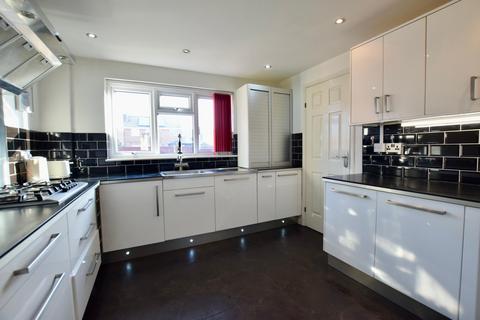 4 bedroom detached house to rent, Swallow Drive, Syston, Leicester, LE7