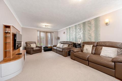 4 bedroom detached house to rent, Swallow Drive, Syston