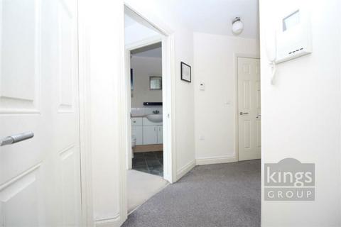 2 bedroom flat for sale, Edinburgh Gate , Harlow, Essex, CM20 2JG