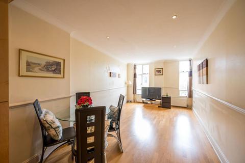 2 bedroom flat for sale, Goswell Road, Clerkenwell, London, EC1V