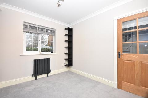 4 bedroom detached house for sale, Willow Grove, Leeds, West Yorkshire